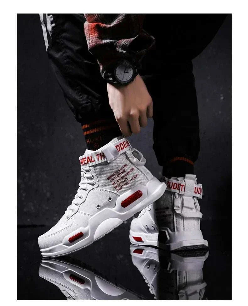 High-tops Sneakers: Trendy Men's Casual Sports Shoes - Sports Shoes