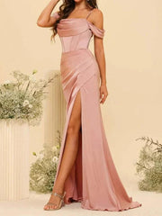 Bridesmaid Dresses: Elegant Backless Satin Party Gown with High Slit